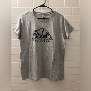 Gildan Trash panda Men’s Gray shirt Size: L